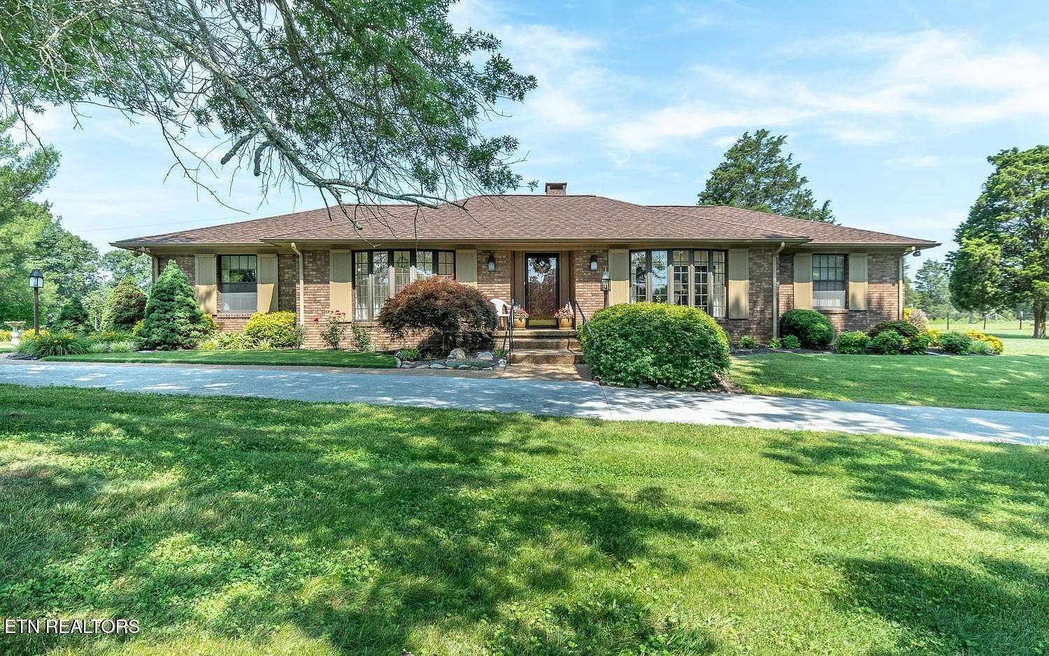 16.5 Acres of Land with Home for Sale in Corryton, Tennessee