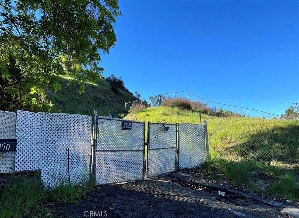 2.67 Acres of Residential Land for Sale in Shadow Hills, California
