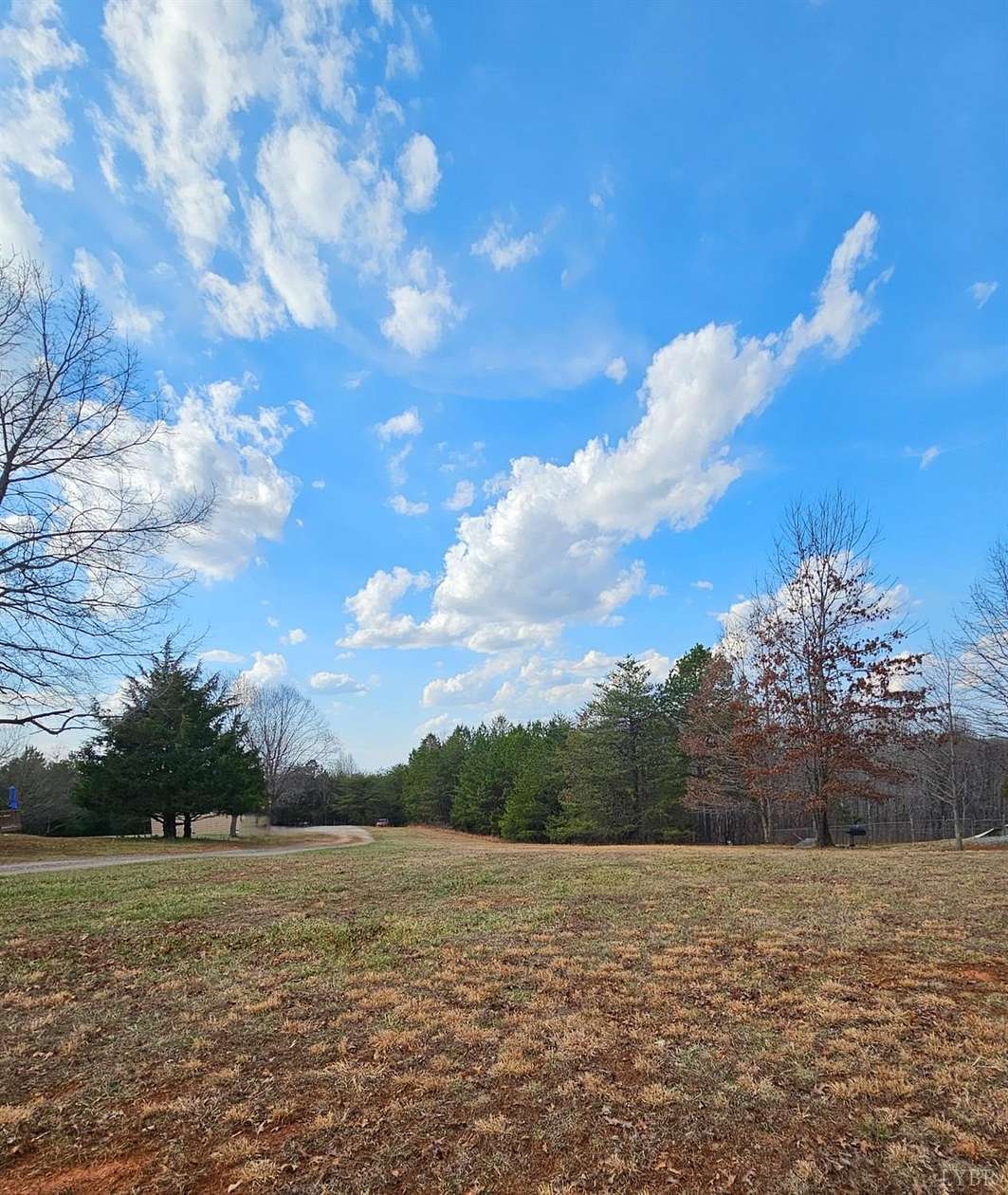 13.2 Acres of Land for Sale in Hurt, Virginia