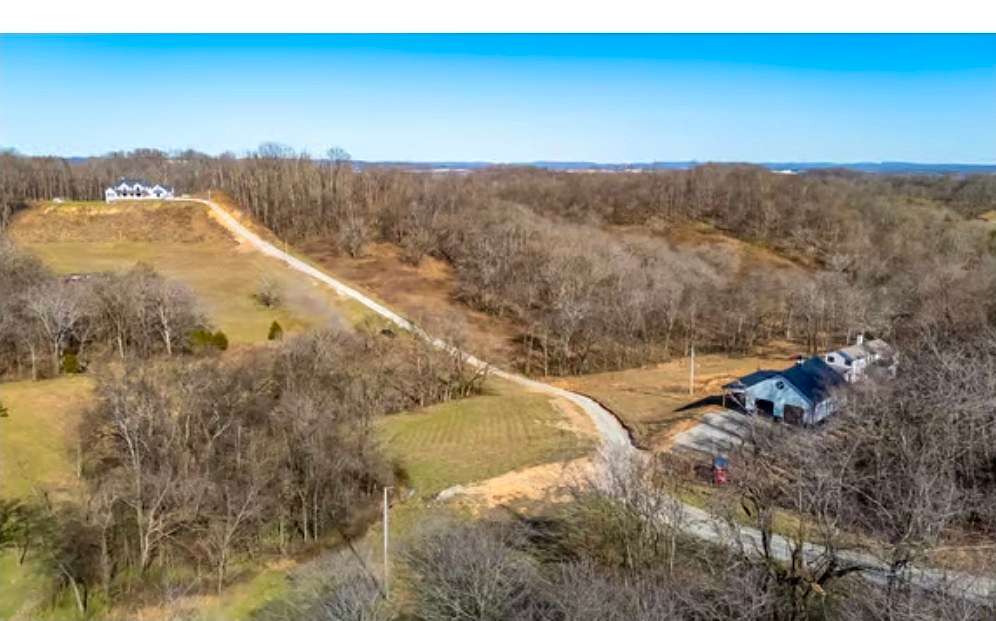 7.65 Acres of Residential Land for Sale in Columbia, Tennessee