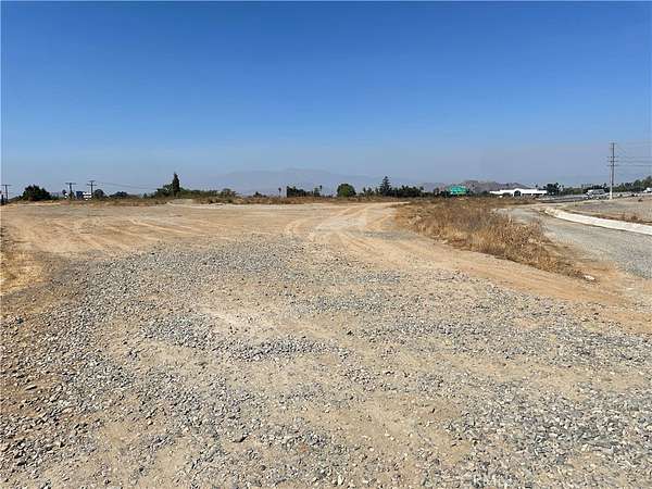 2 Acres of Commercial Land for Sale in Riverside, California