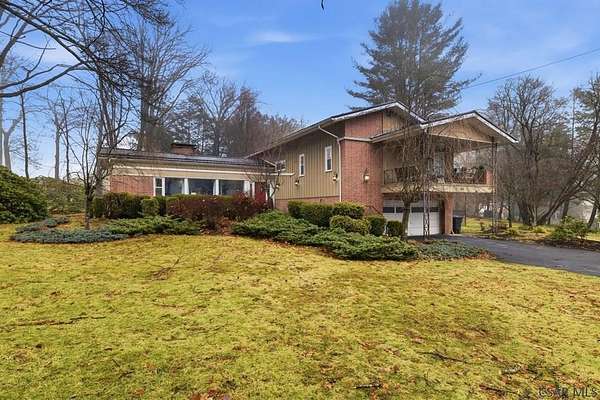 1.58 Acres of Land with Home for Sale in Johnstown, Pennsylvania