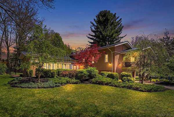 1.58 Acres of Land with Home for Sale in Johnstown, Pennsylvania