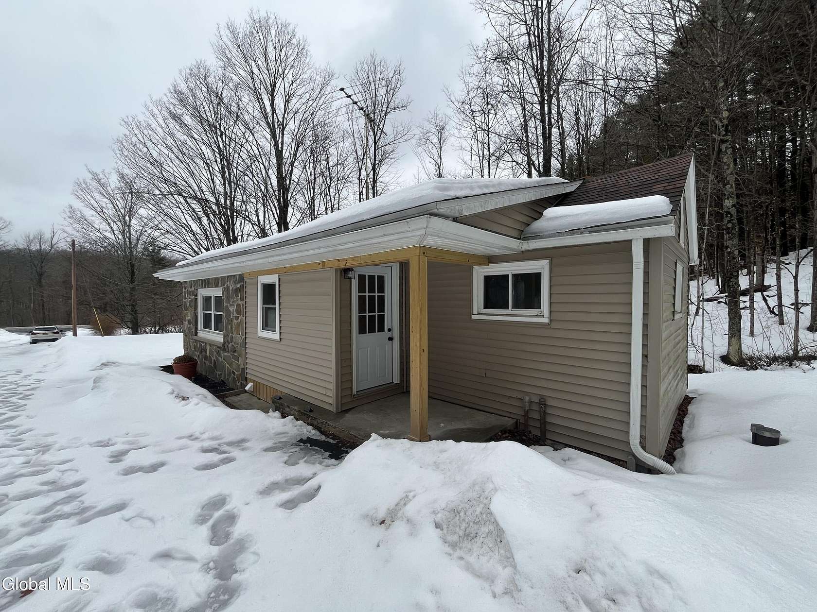 Land with Home for Lease in Alcove, New York