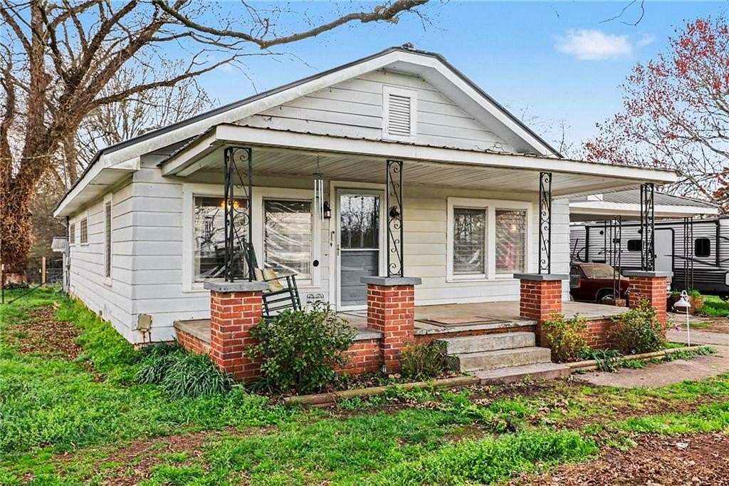 7.14 Acres of Land with Home for Sale in Gillsville, Georgia