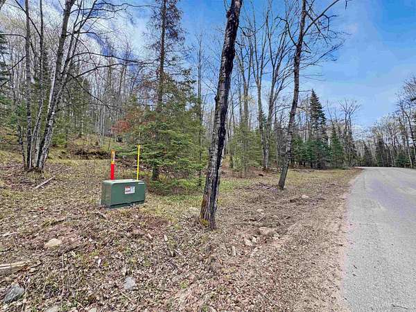 1 Acre of Residential Land for Sale in Crystal Falls, Michigan