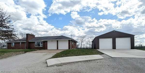 1.73 Acres of Land with Home for Sale in Mineralwells, West Virginia