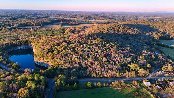 20 Acres of Recreational Land for Sale in Hartselle, Alabama