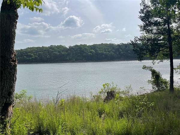 5.86 Acres of Land for Sale in Eagle Rock, Missouri