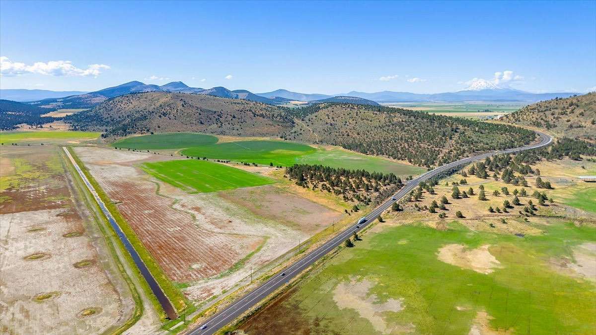 341 Acres of Agricultural & Residential Land for Sale in Dorris, California