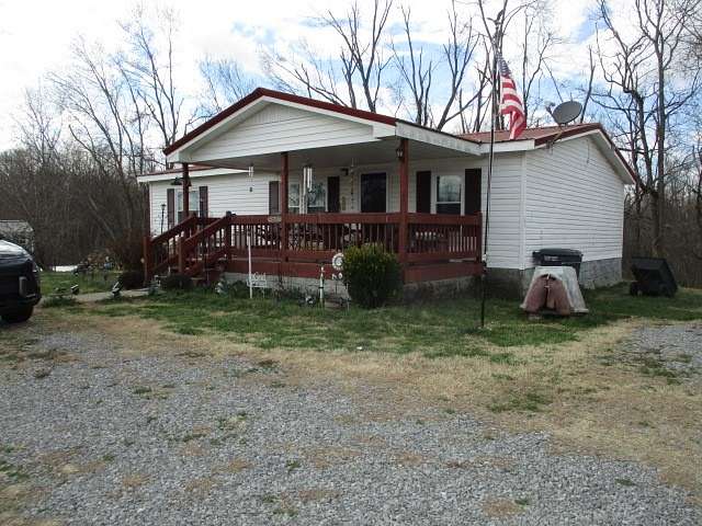 5 Acres of Land with Home for Sale in Bethpage, Tennessee