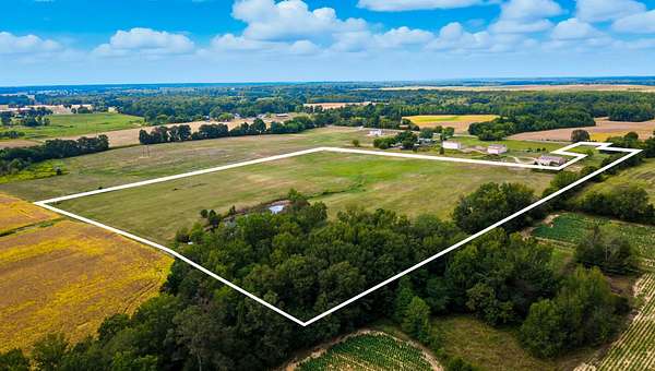 22.8 Acres of Land for Sale in Woodlawn, Tennessee