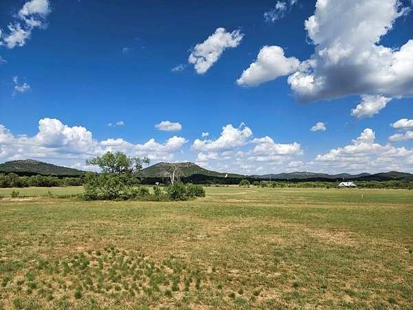 14 Acres of Land for Sale in Leakey, Texas