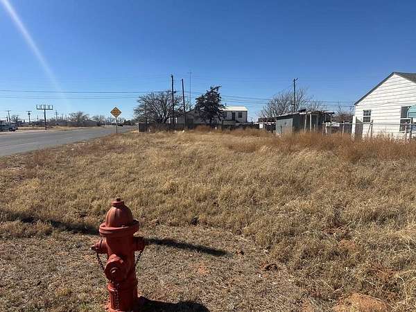 0.16 Acres of Mixed-Use Land for Sale in Seagraves, Texas