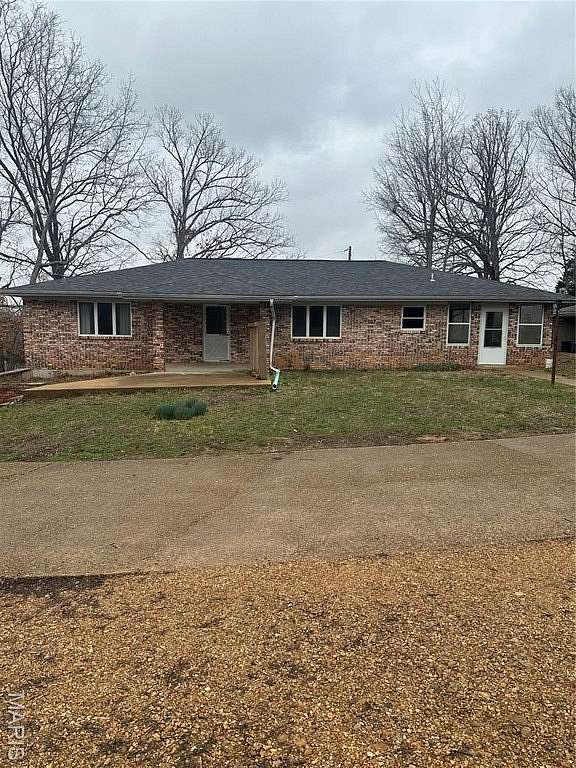 4 Acres of Land with Home for Sale in Doniphan, Missouri