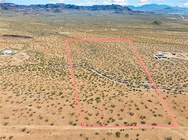 18 Acres of Recreational & Residential Land for Sale in Golden Valley, Arizona