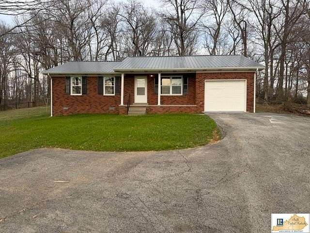 5.56 Acres of Land with Home for Sale in Glasgow, Kentucky