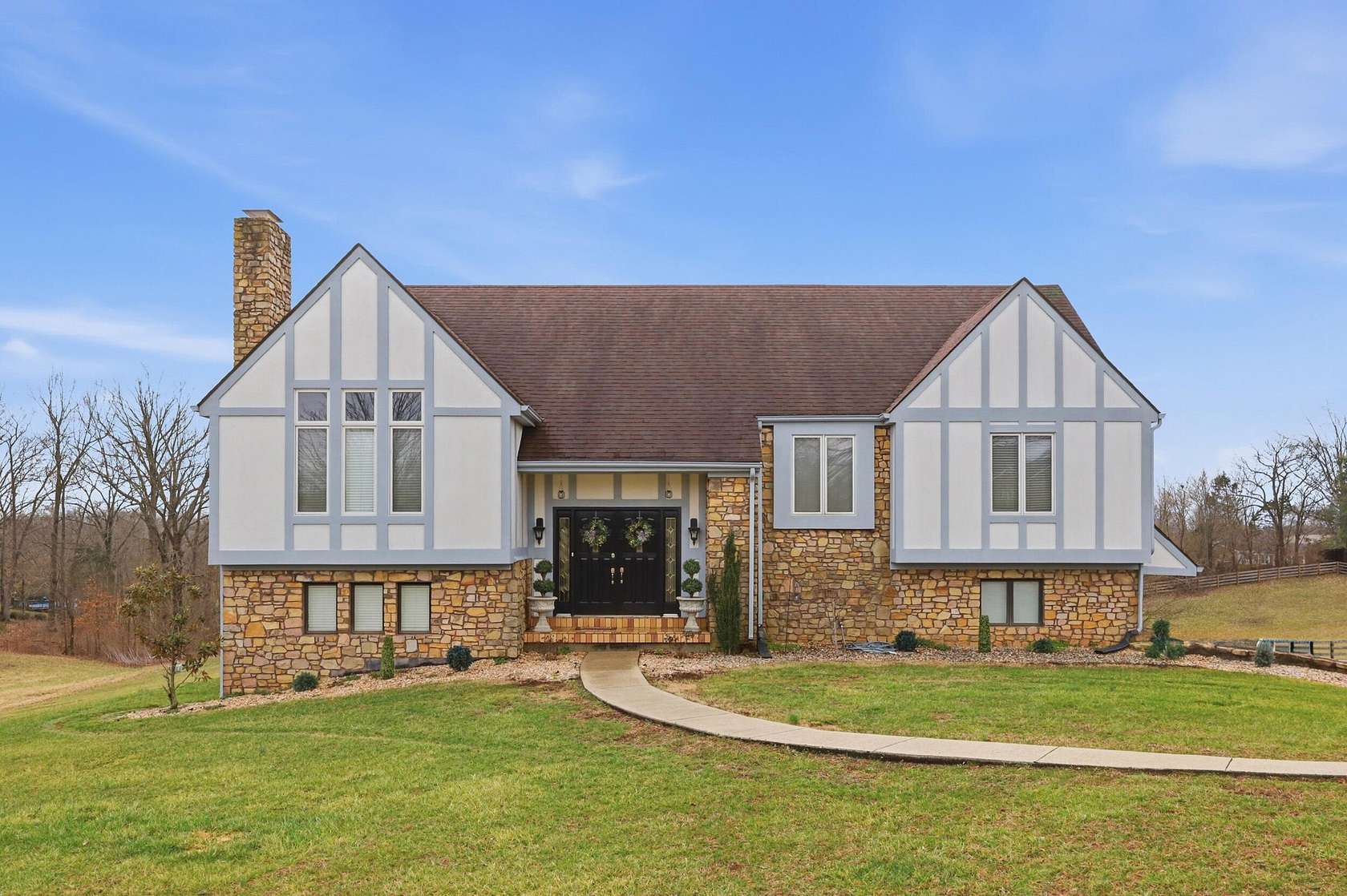 1.5 Acres of Land with Home for Sale in Lawrenceburg, Kentucky