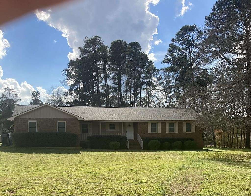 1.57 Acres of Land with Home for Sale in Milledgeville, Georgia