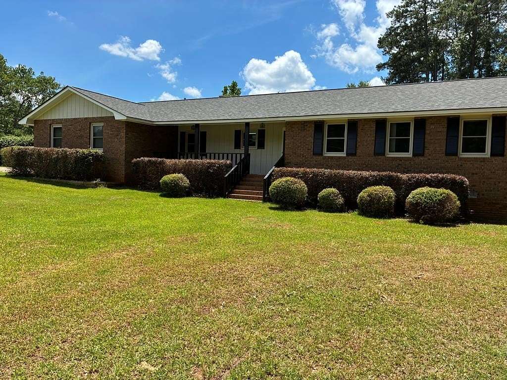 1.57 Acres of Land with Home for Sale in Milledgeville, Georgia