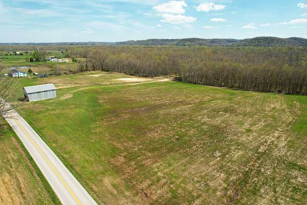 90 Acres of Land for Sale in Dunnville, Kentucky