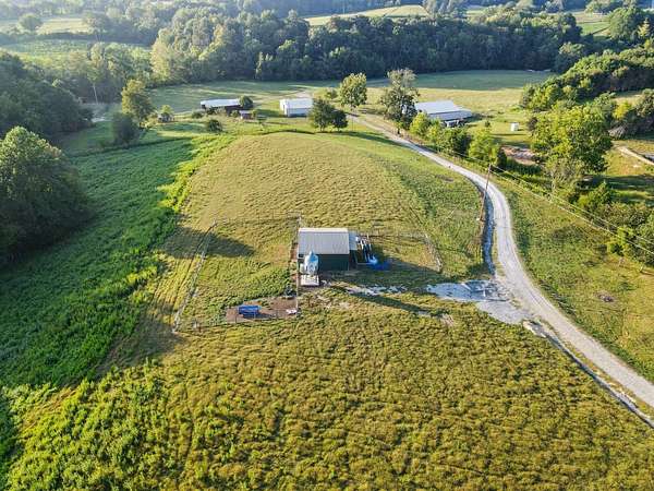124 Acres of Land with Home for Sale in Summer Shade, Kentucky
