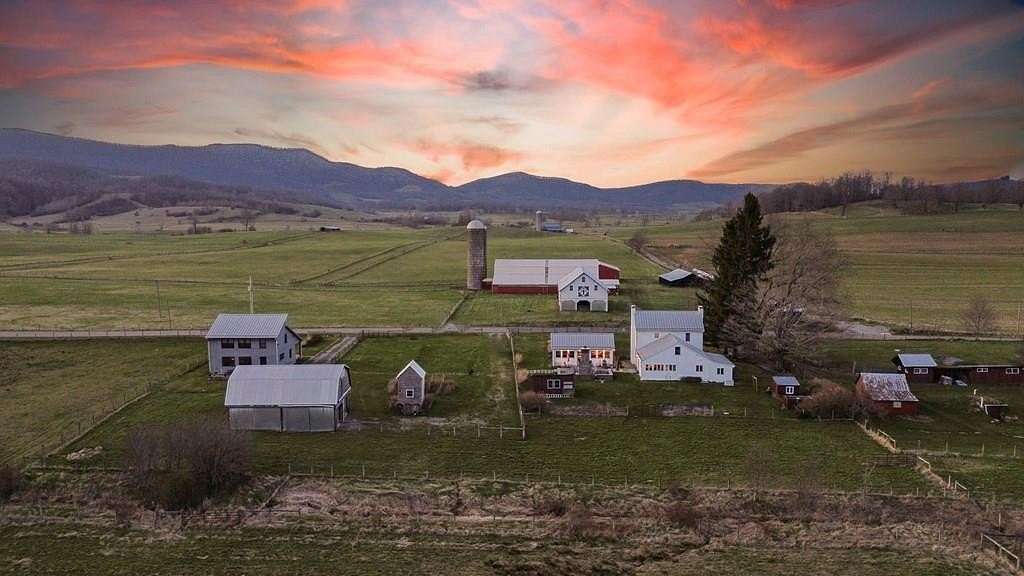 216 Acres of Recreational Land with Home for Sale in Tazewell, Virginia