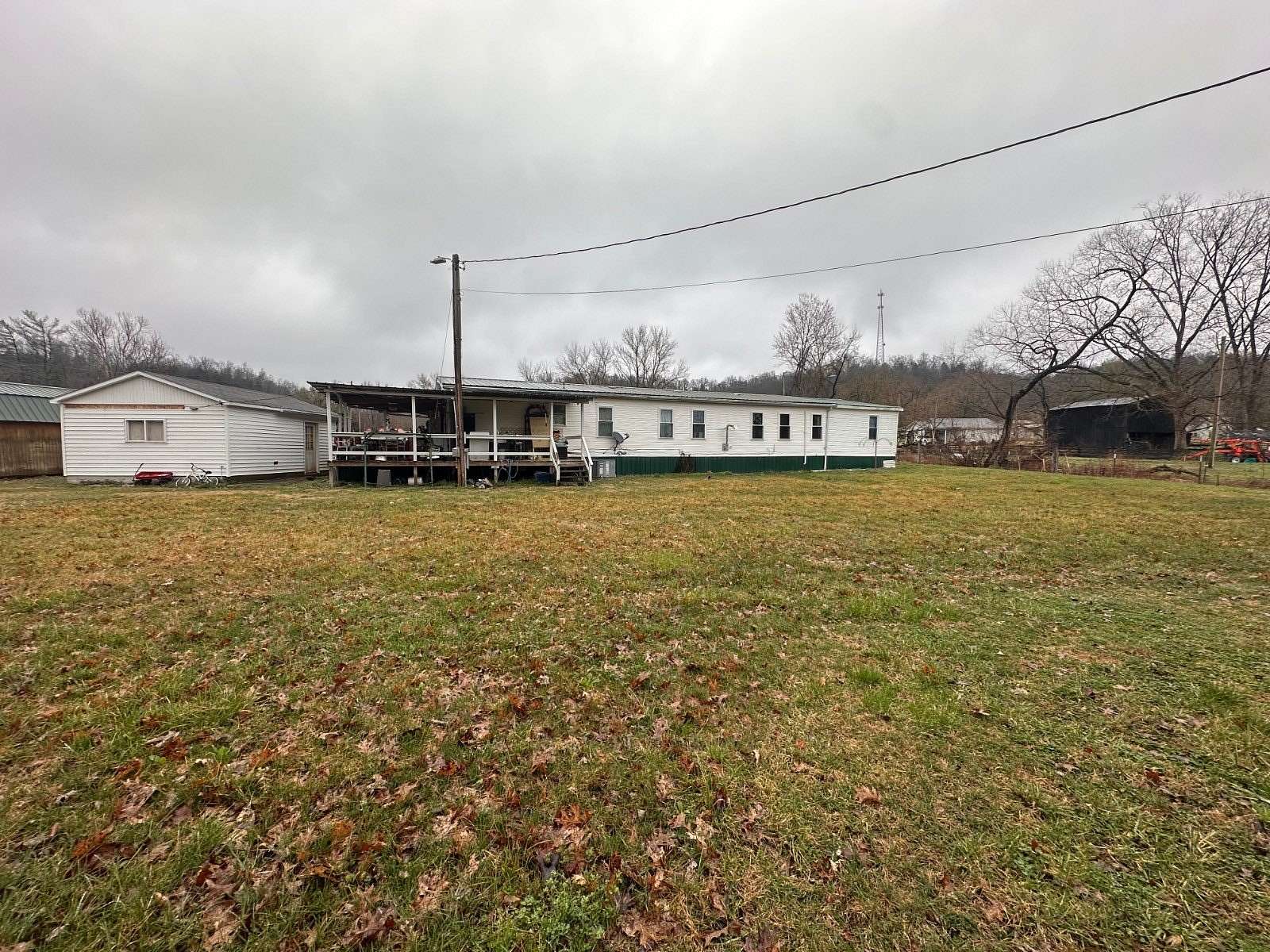 3.25 Acres of Land with Home for Sale in Burkesville, Kentucky