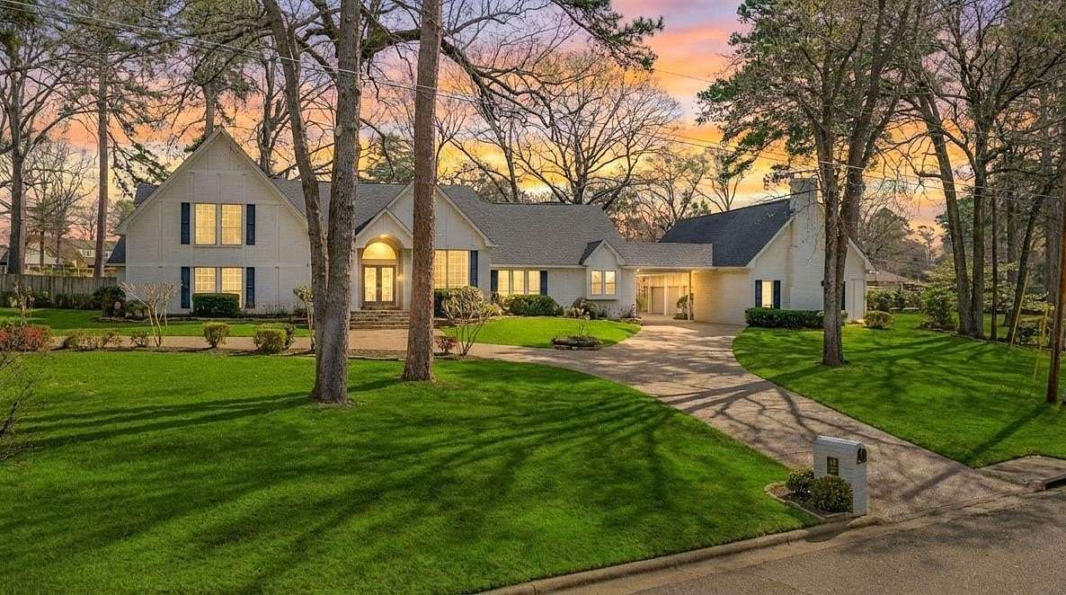 1.54 Acres of Land with Home for Sale in Longview, Texas