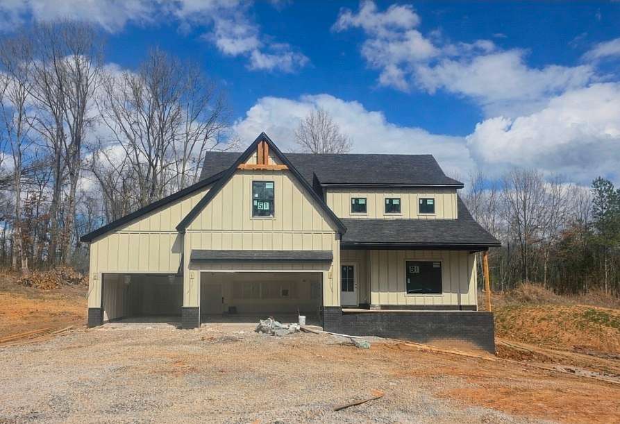 1.5 Acres of Land with Home for Sale in Clarksville, Tennessee