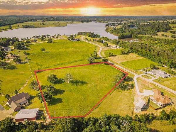 4.11 Acres of Residential Land for Sale in Athens, Texas