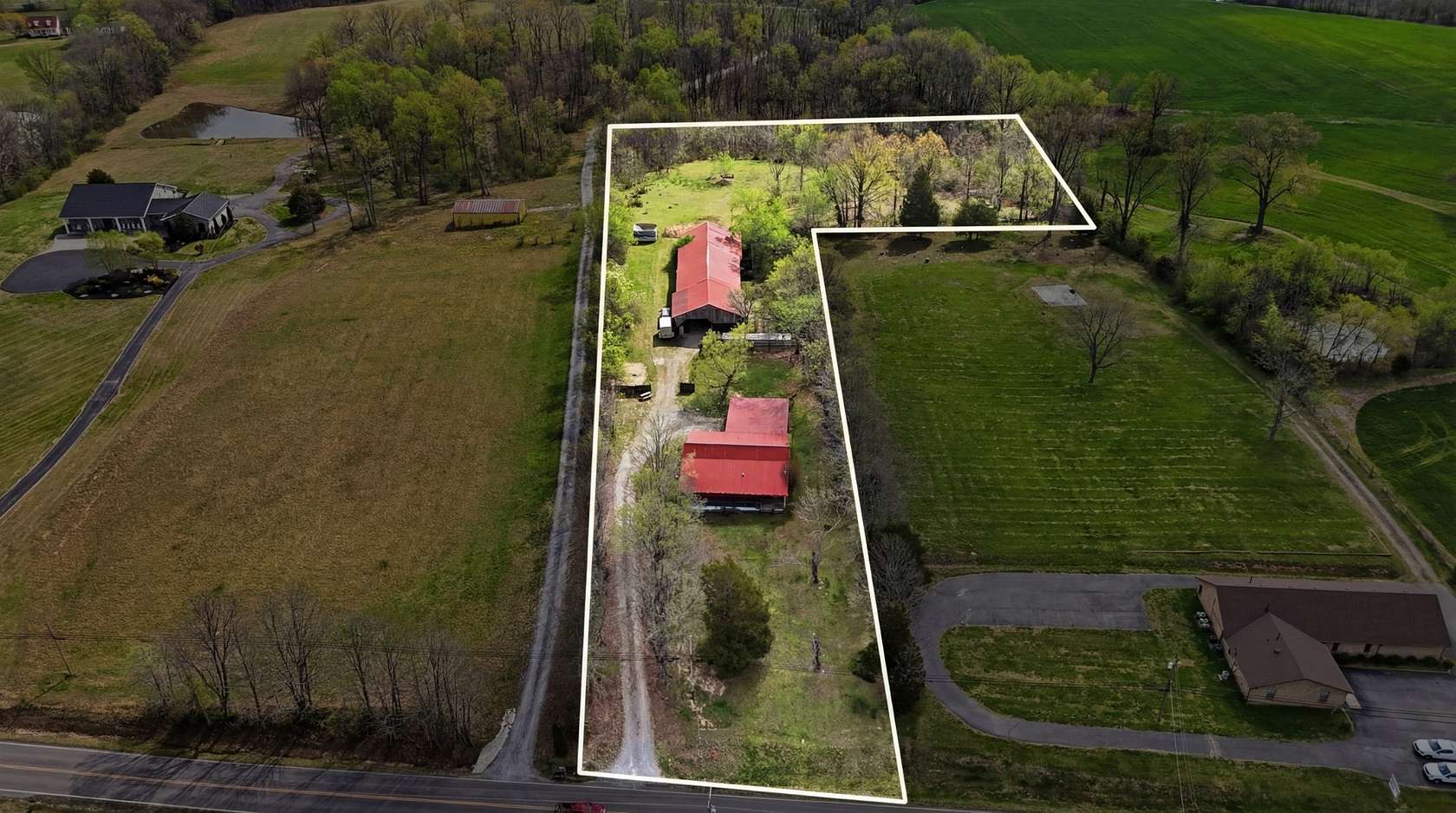 4.75 Acres of Land with Home for Sale in Springfield, Tennessee