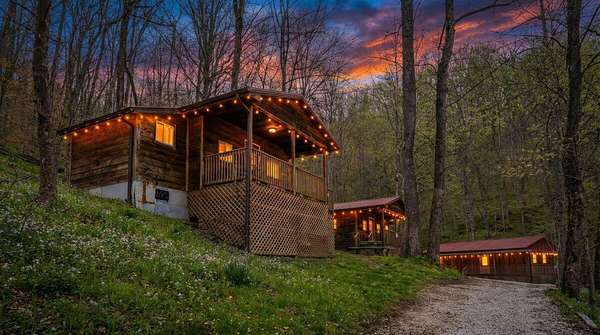 2.34 Acres of Improved Mixed-Use Land for Sale in Stanton, Kentucky