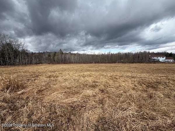 4 Acres of Residential Land for Sale in Lake Ariel, Pennsylvania