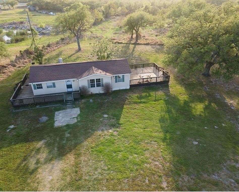 7 Acres of Land with Home for Lease in Rockport, Texas