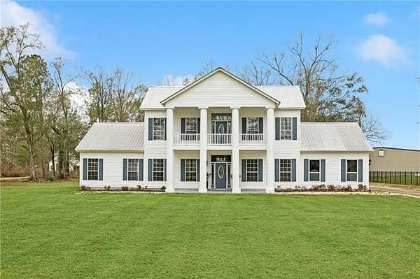 3.18 Acres of Land with Home for Sale in Ponchatoula, Louisiana