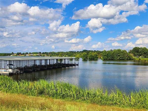 1 Acre of Residential Land for Sale in Athens, Texas