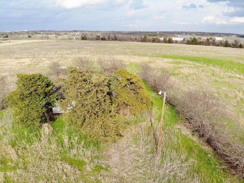 30 Acres of Land for Sale in Ennis, Texas
