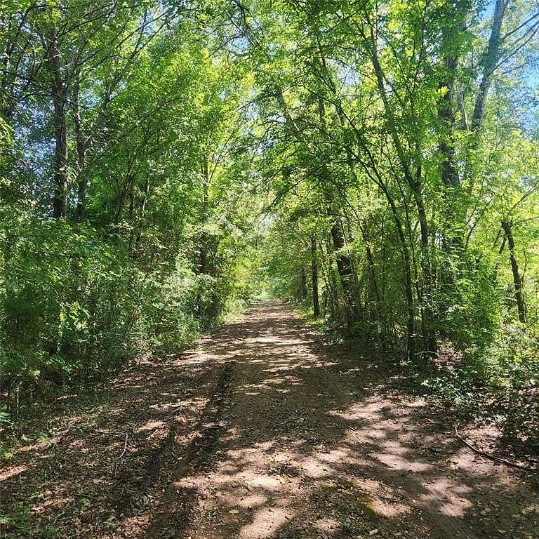 4 Acres of Land for Sale in Lindale, Texas