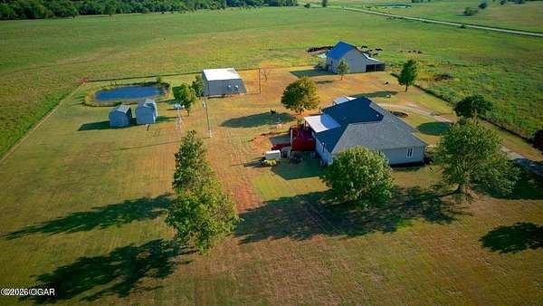 9 Acres of Land with Home for Sale in Altamont, Kansas