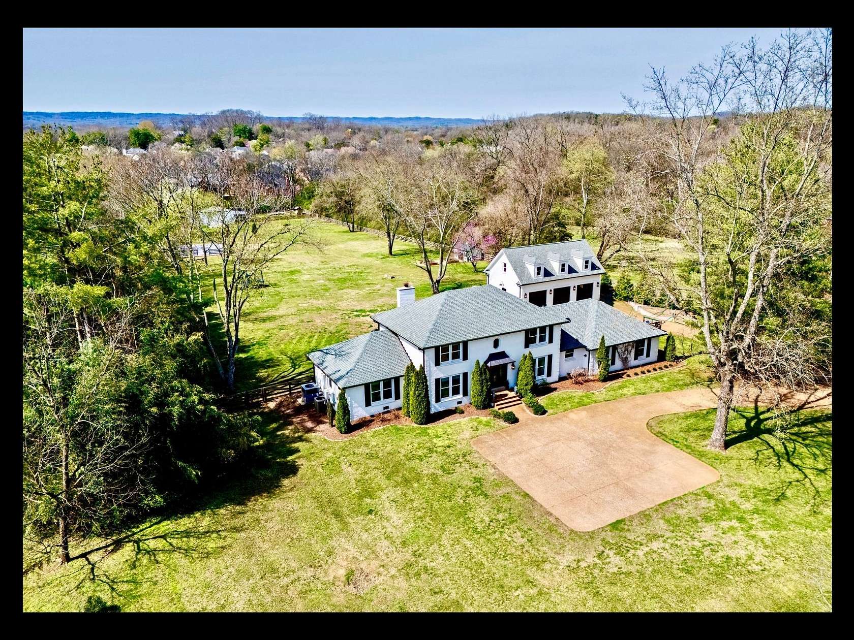 4.26 Acres of Land with Home for Sale in Franklin, Tennessee