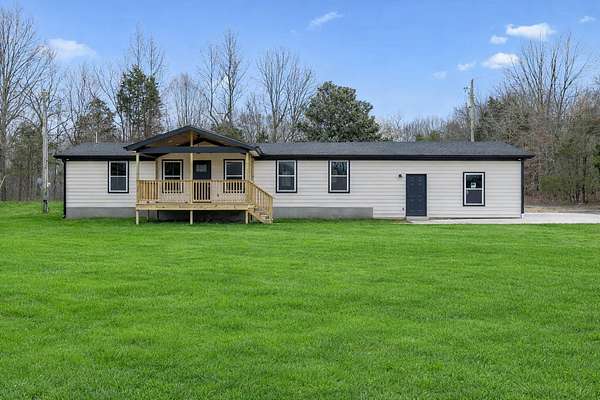 3 Acres of Land with Home for Sale in Chapmansboro, Tennessee