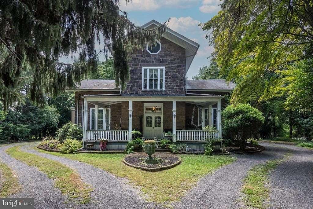 1.5 Acres of Land with Home for Sale in Beverly, New Jersey