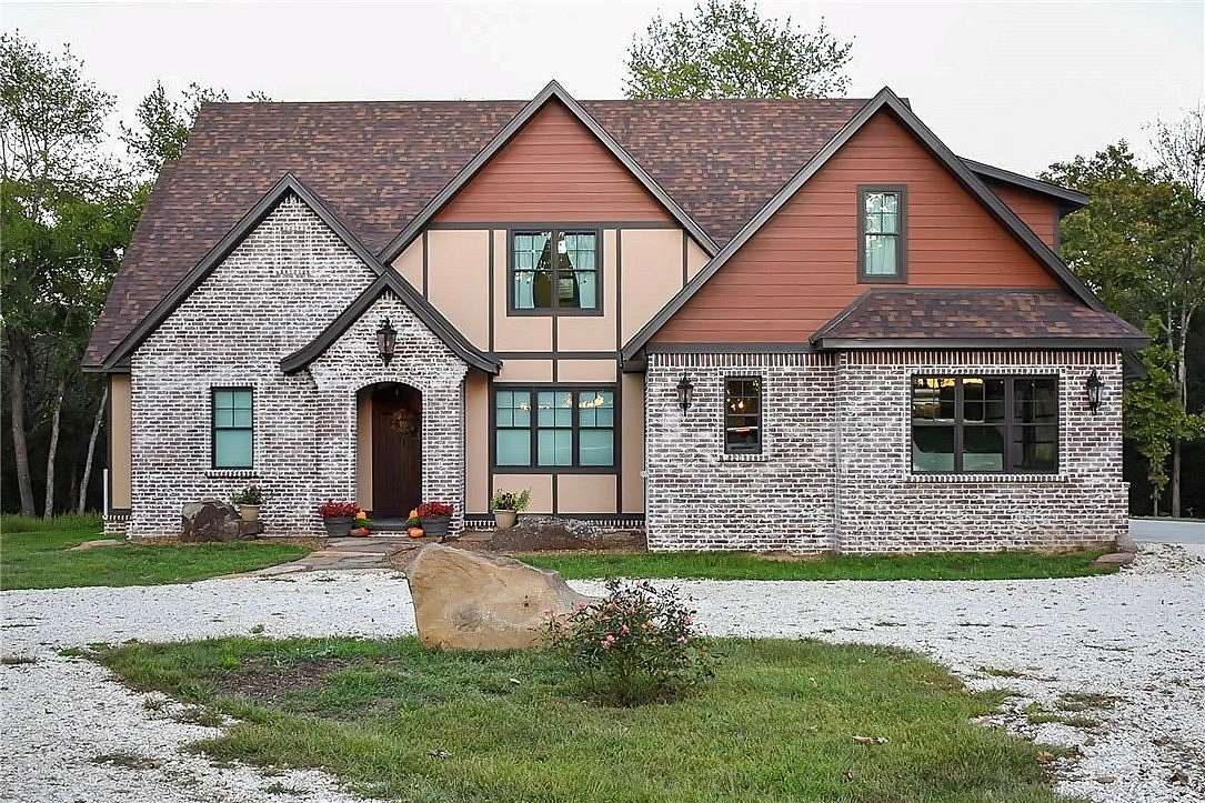 60.4 Acres of Agricultural Land with Home for Sale in Lincoln, Arkansas