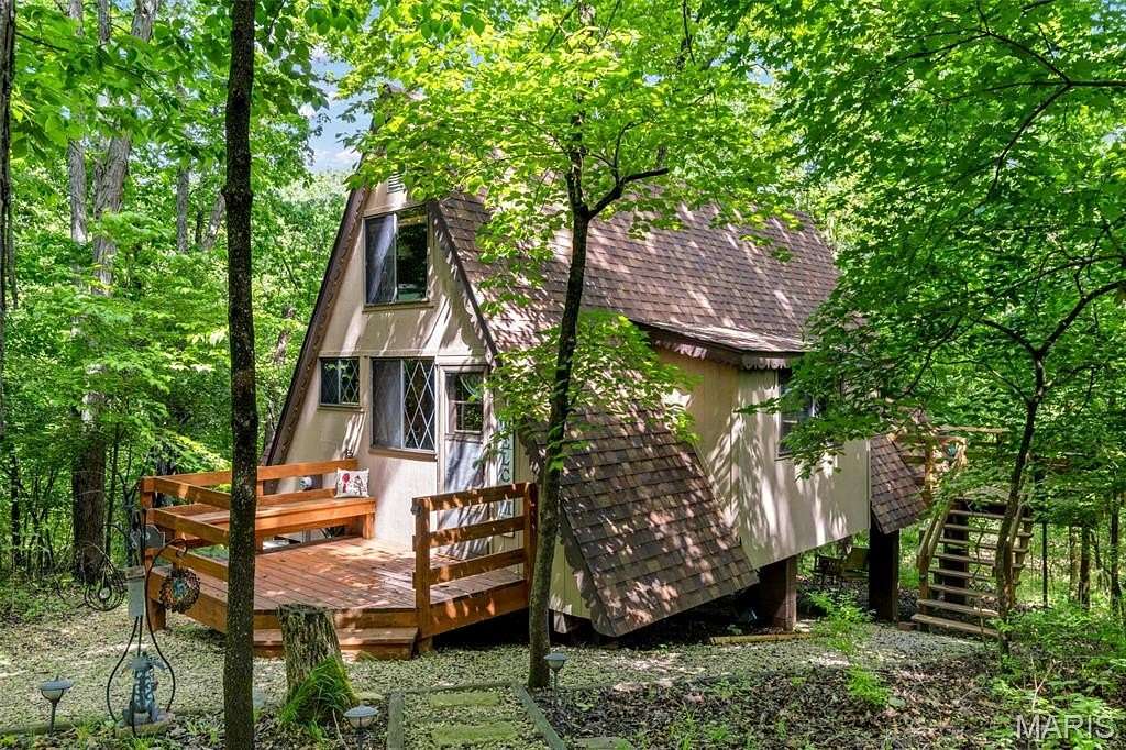 4.4 Acres of Land with Home for Sale in Innsbrook, Missouri