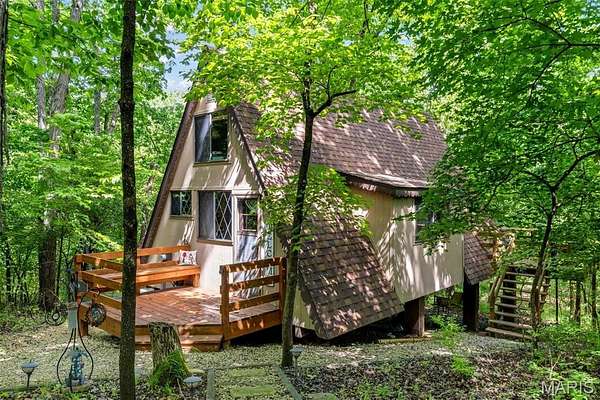 4.4 Acres of Land with Home for Sale in Innsbrook, Missouri