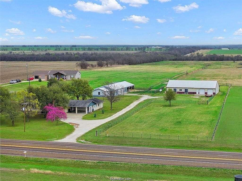 9.59 Acres of Improved Land for Sale in Lott, Texas