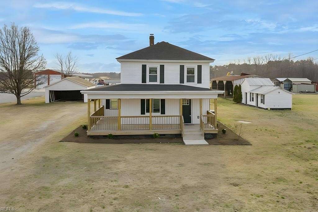 1.5 Acres of Land with Home for Sale in Suffolk, Virginia