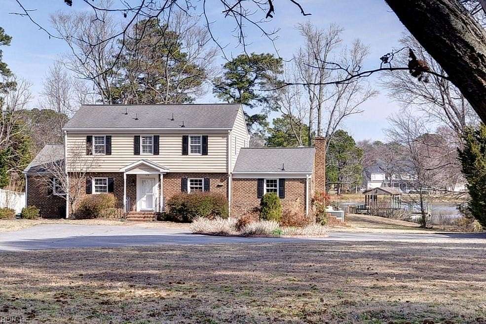 3.66 Acres of Land with Home for Sale in Yorktown, Virginia