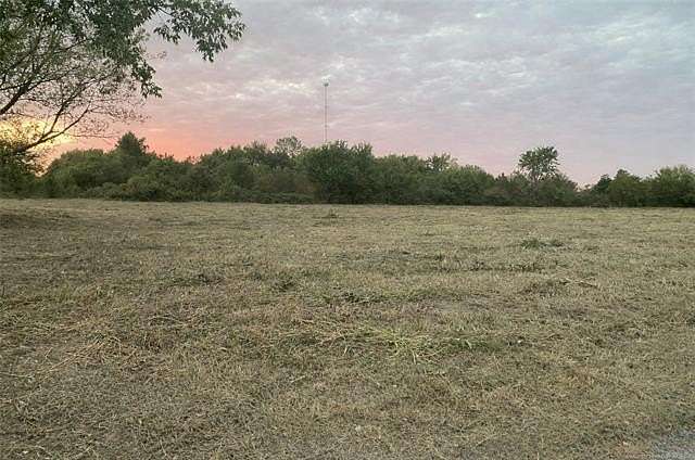 4.24 Acres of Mixed-Use Land for Sale in Muskogee, Oklahoma